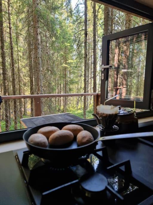Treetop Ekne - Hytte I Skogen Med Hengebru Hotel Levanger Bagian luar foto
